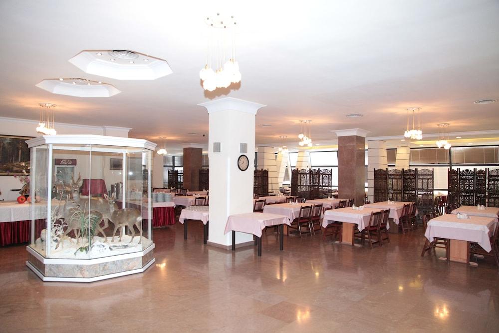 Shirak Hotel Ereván Exterior foto
