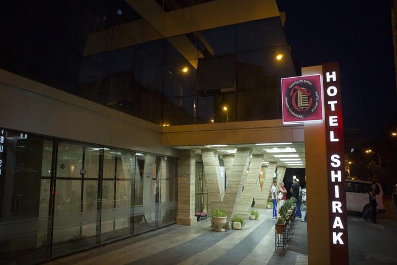 Shirak Hotel Ereván Exterior foto